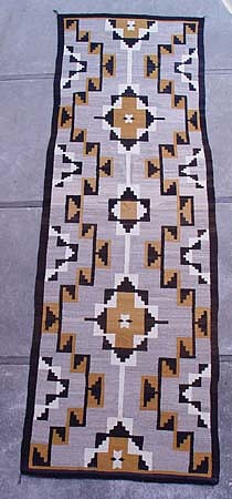 01 - Navajo Textiles, Navajo Rug: Two Grey Hills Runner
1930-1940, Handspun wool