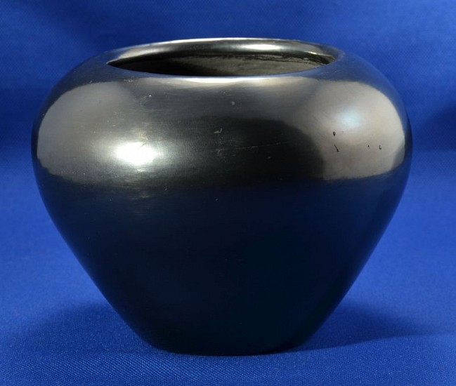 04 - Maria Martinez, Maria Martinez Pottery, Maria Poveka: Polished Blackware Jar (4.5" ht x 6" d)
Hand coiled clay pottery