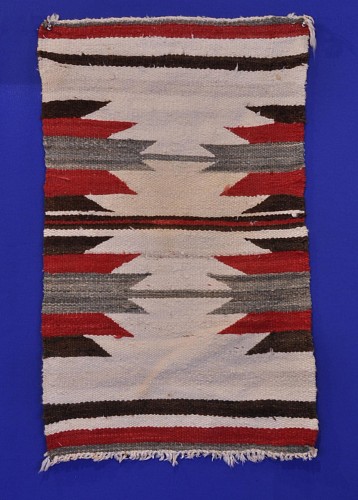 01 - Navajo Textiles | Navajo Rug: c. 1930 Gallup Throw (18