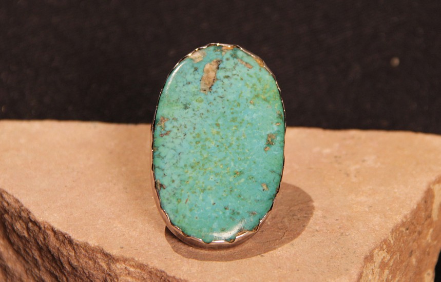 07 - Jewelry-Old, Navajo Ring with one large turquoise stone