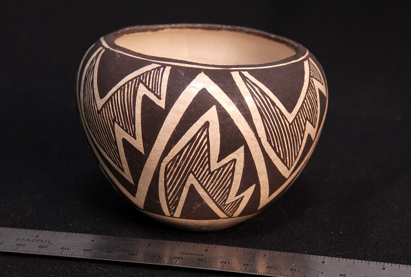 03 - Pueblo Pottery, Acoma Pottery: Anasazi Revival by Lucy M Lewis, Geometric Motif (3 3/8" ht x 4 5/8" d)
Hand coiled clay pottery