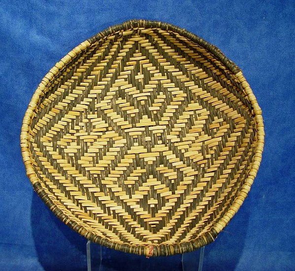 02 - Indian Baskets, Hopi Basketry: c. 1940 Traditional Ring Basket (12.5" d)
c. 1940