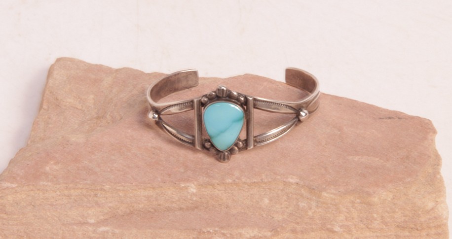 07 - Jewelry-Old | Harvey Style Cuff Bracelet: One Light Turquoise